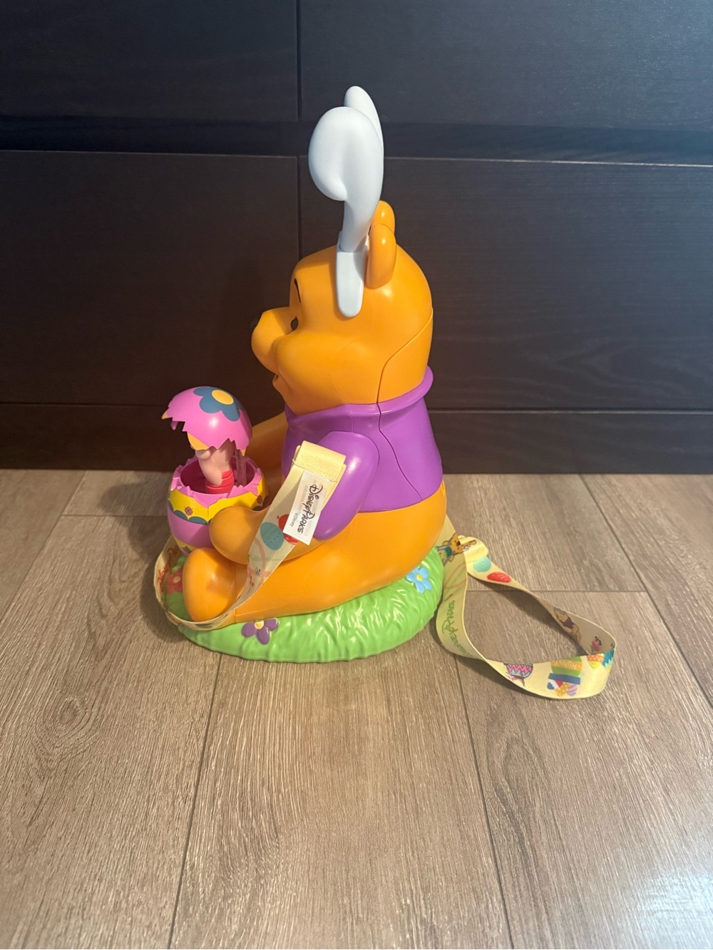 Winnie The Pooh & Piglet Popcorn Bucket (Easter) - Picture 4 of 4